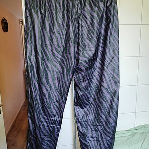 Nike Shiny Nylon Zebra Print Pants. Purple Black.