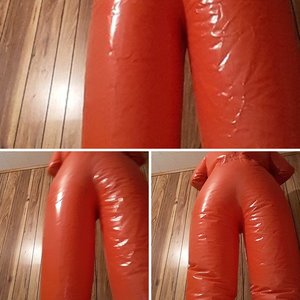 Inflatable suit