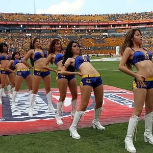 mexican soccer cheerleaders week3 20109