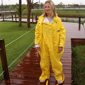 173197691 bbde979475 B