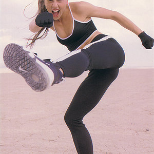 2335745850 f293f63952 B