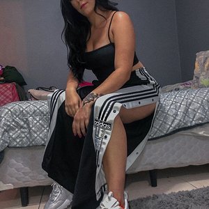 Hot girl showing her adibreaks