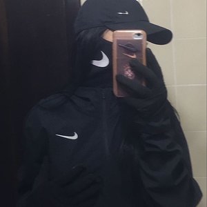 Sexy nike girl selfie