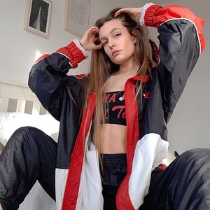 Charlotte🌹 on Instagram_ “🍎🍎”.jpg