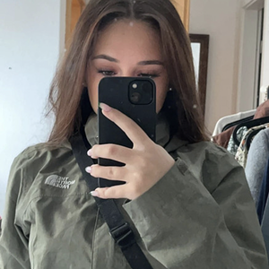 TNF girl