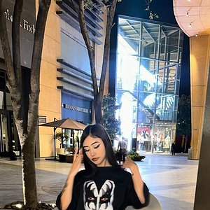 Karlié Ilaina on Instagram: "💭💭"