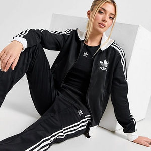 2025-03-25 23.14.08.png