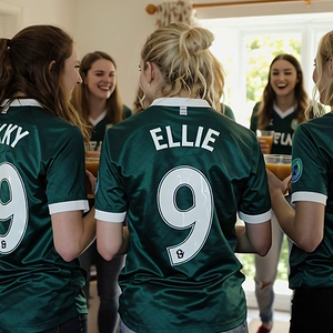 candid_photo_of_three_cute_slightly_geeky (2).mp4