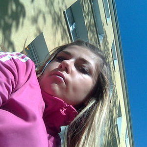 Adidas pink jackey blonde