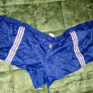 Blaue Adidas shorts Satin Von Mir Behandlung Teil1 RIPPING 3