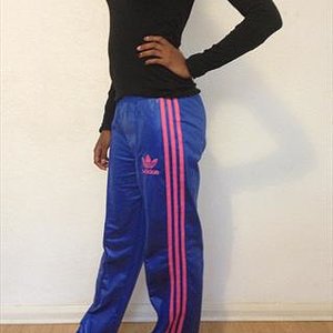 bf27b450 d02d 4e63 b5f3 f97321844173 large