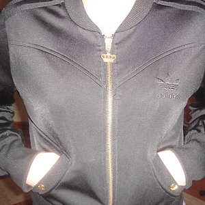 !BmtqPB!CGk~$(KGrHqUH DsEttBCbFj)BLgoIm2lVQ~~ 12