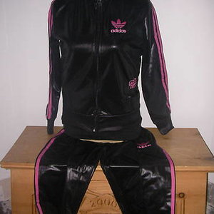 !BpYkGwQCGk~$(KGrHqUOKkEEu,wtqE2WBLrKDFEW5!~~ 12