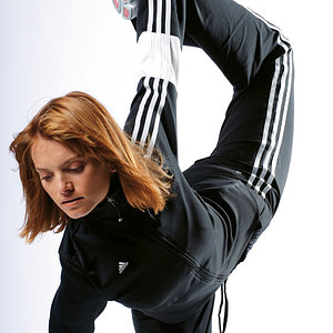 adilibria 3 stripes 0239