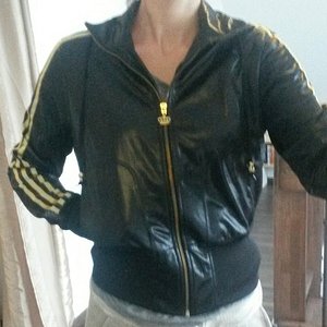 Adidas RESPECT ME jacket black/gold