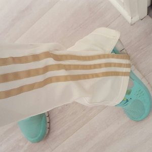 Adidas white/gold pants