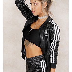 50.shorts.adidas.fashioncloset.jpg