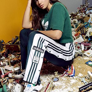 DUbkPhXVMAAG2vq.jpg large.jpg