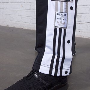aaaaadidas-originals-adibreak-pant_590x885c.jpg