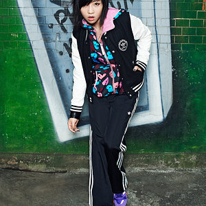 5973105029 de218bfed2 B