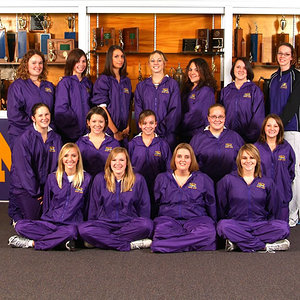 06 varsity girls swimming