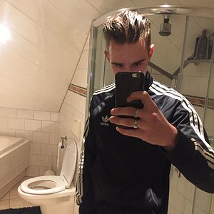 40ED30CD-6268-4F96-9B27-5462A4D33B5F