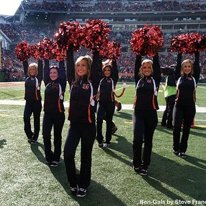 tempBen-Gal-Cheerleaders-PITatCIN-027--nfl_mezz_1280_1024.jpg