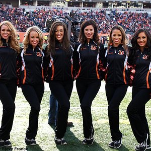 tempBen-Gal-Cheerleaders-PITatCIN-065--nfl_mezz_1280_1024.jpg