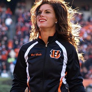 tempBen-Gal-Cheerleaders-PITatCIN-071--nfl_mezz_1280_1024.jpg