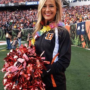 tempBen-Gal-Cheerleaders-PITatCIN-087--nfl_mezz_1280_1024.jpg