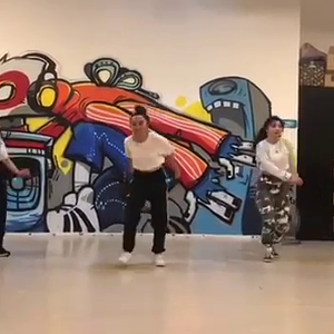 claudineee sur Instagram  #wolfgangthursday we trippin all d.mp4