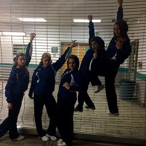 B0wsH9iCUAEavzq.jpg large.jpg