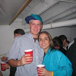 Девушка в спортивном костюме