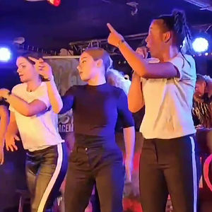 [XL] sur Instagram  Fanny Polly - celui qui te fait kiffer ((1).mp4