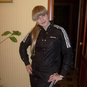 adidas-black-track-suit-woman.jpg
