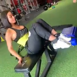 72ae5a627ad8b0bda41ca4d6842b647e.mp4