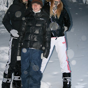 6080351297 4b804a215c B