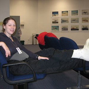 01 waiting In The terminal