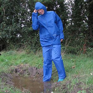 6679845829 a0d2781dd5 B