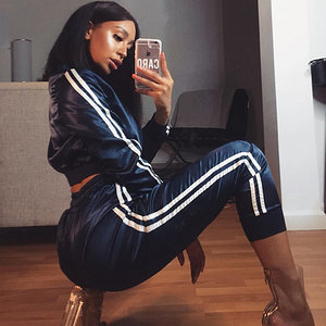 Women-Tracksuit-Zipper-Hoodies-Sweatshirt-And-Pants-2-Pieces-Set-Fashion-2018-Female-Cropped-Top-Pullover.jpg