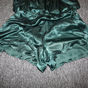 7E1588DF-44DE-429A-86C7-C85A8C2AB8F9