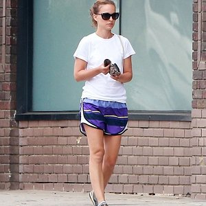 Natalie+Portman+Goes+Pilates+xzPlFCLXXBhl.jpg