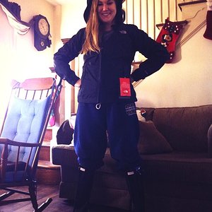 BcVzwAiIAAEISWm.jpg large.jpg