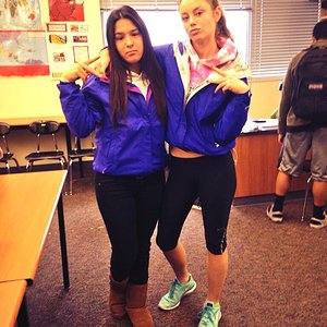 BeC3PHjCYAAtftH.jpg large.jpg