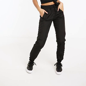 3b107ee6-b91d-4868-9c19-276dedf4974e.mp4