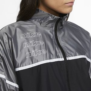 sportswear-woven-jacket-Kbdx6H (1).jpg