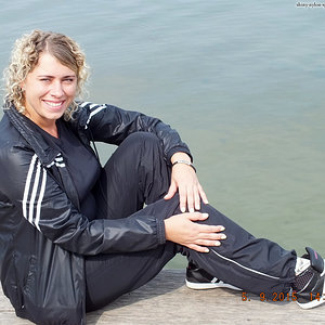 sportswear-womens-woven-joggers-windbreaker-jacket.jpg
