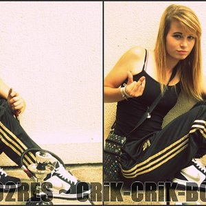 2805413771 2 23 tGdNE1tz