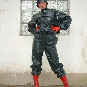 7060952323 c64cc1b906 Z