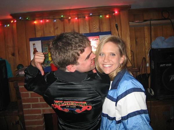 Девушка в спортивном костюме